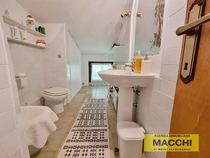 Immagine 27 di Villa in vendita  a Pontedera