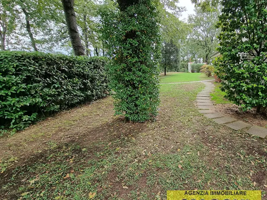 Immagine 35 di Villa in vendita  a Pontedera