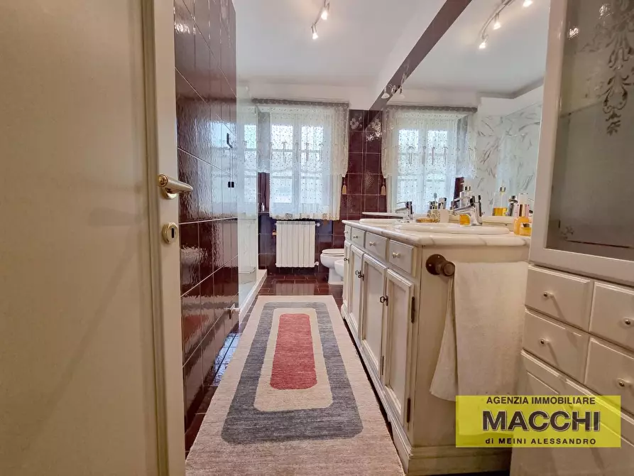 Immagine 21 di Villa in vendita  a Pontedera