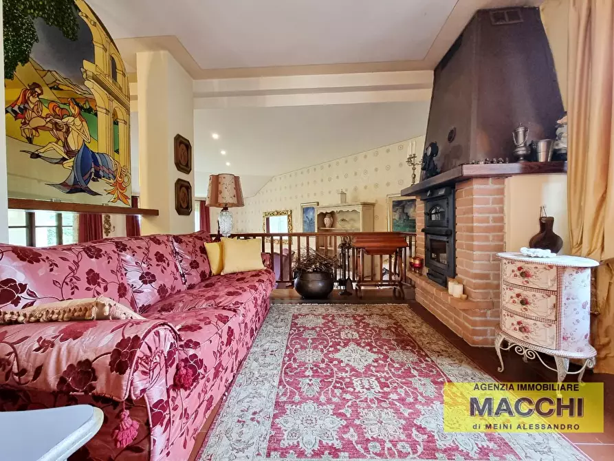 Immagine 4 di Villa in vendita  a Pontedera