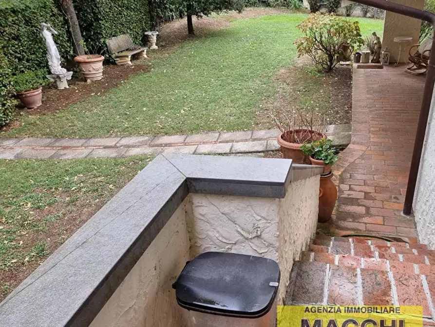 Immagine 13 di Villa in vendita  a Pontedera