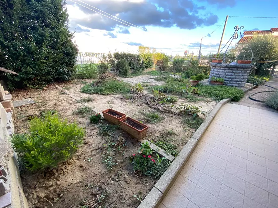 Immagine 19 di Villa in vendita  a Pontedera