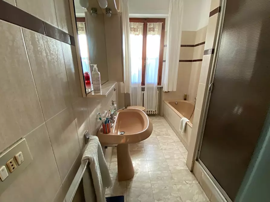 Immagine 15 di Villa in vendita  a Pontedera