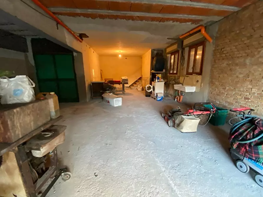 Immagine 17 di Villa in vendita  a Pontedera