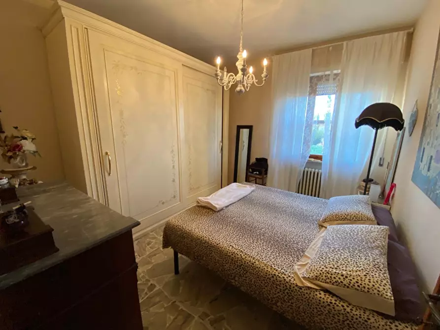 Immagine 12 di Villa in vendita  a Pontedera