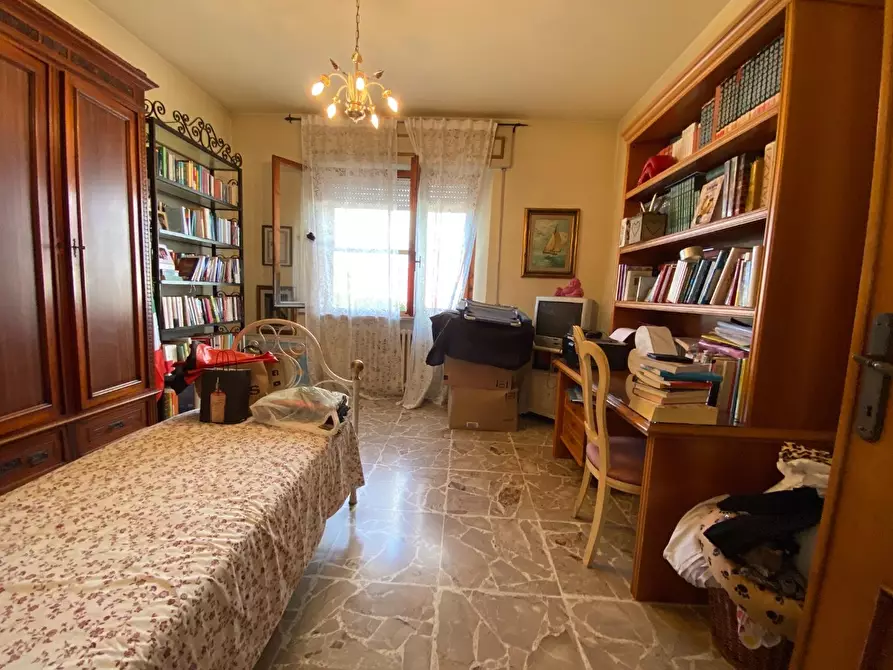 Immagine 13 di Villa in vendita  a Pontedera