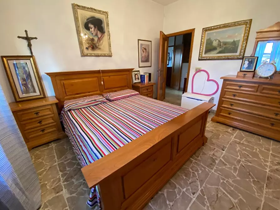 Immagine 9 di Villa in vendita  a Pontedera