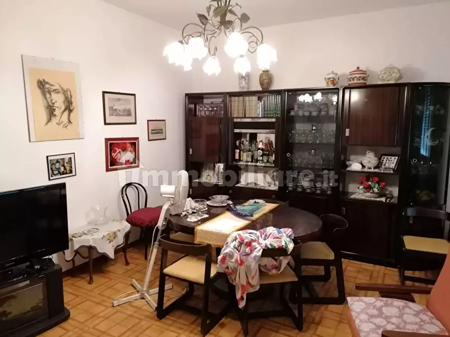 Immagine 11 di Appartamento in vendita  a Carrara