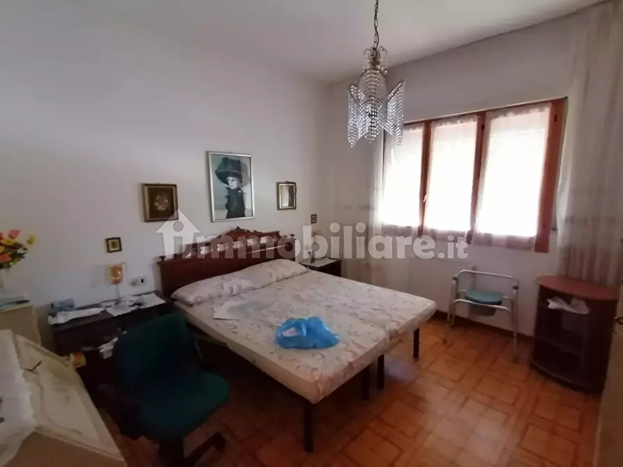 Immagine 7 di Appartamento in vendita  a Carrara