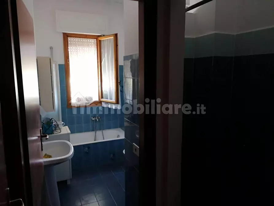 Immagine 9 di Appartamento in vendita  a Carrara