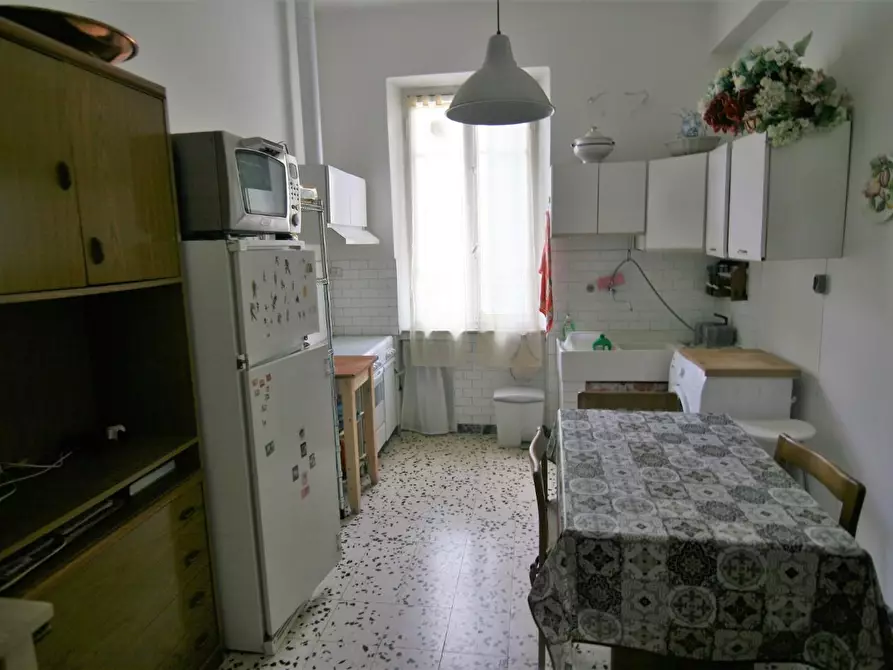 Immagine 3 di Casa semindipendente in vendita  a Carrara