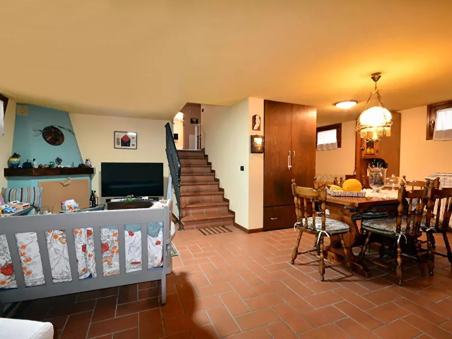 Immagine 22 di Villa in vendita  a Lucca