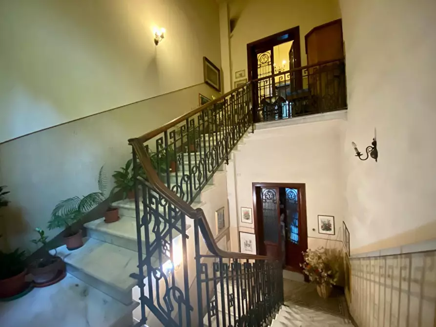 Immagine 9 di Villa in vendita  a Lucca