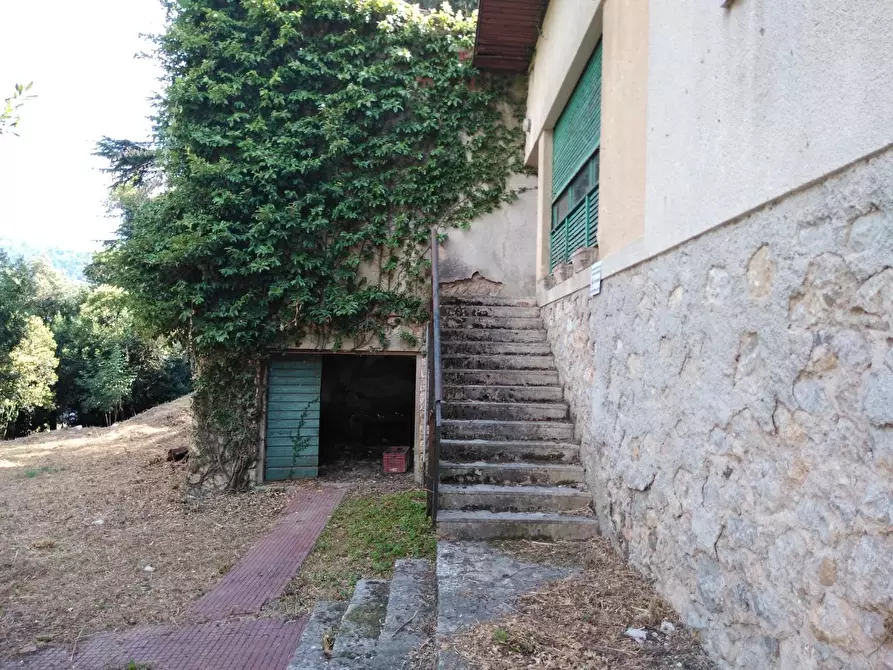 Immagine 32 di Villa in vendita  a Carrara