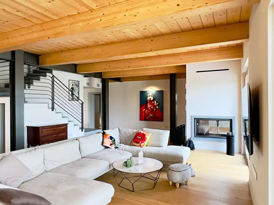 Immagine 5 di Villa in vendita  a Santa Croce Sull'arno