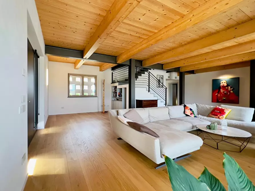 Immagine 6 di Villa in vendita  a Santa Croce Sull'arno