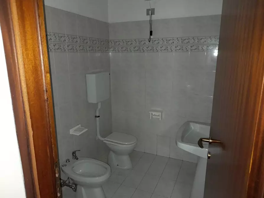 Immagine 15 di Appartamento in vendita  a Carrara