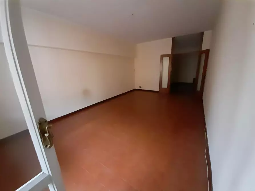 Immagine 2 di Appartamento in vendita  a Carrara