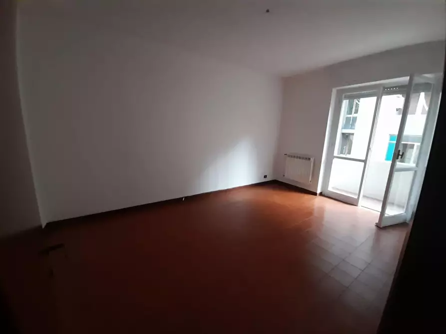 Immagine 9 di Appartamento in vendita  a Carrara