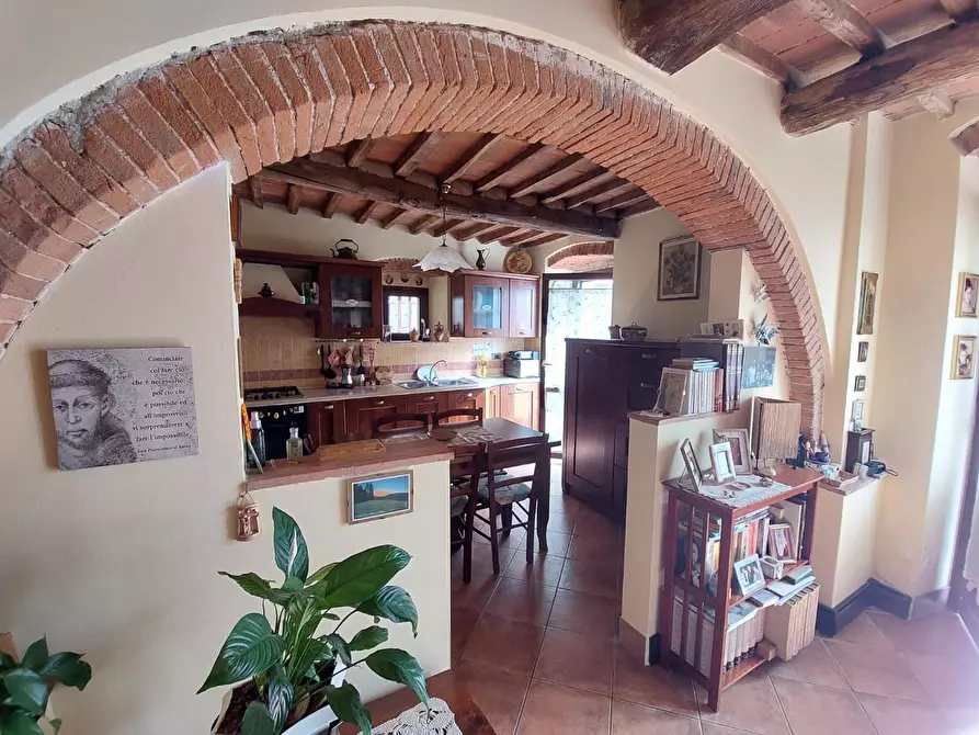 Immagine 19 di Casa bifamiliare in vendita  a Carrara