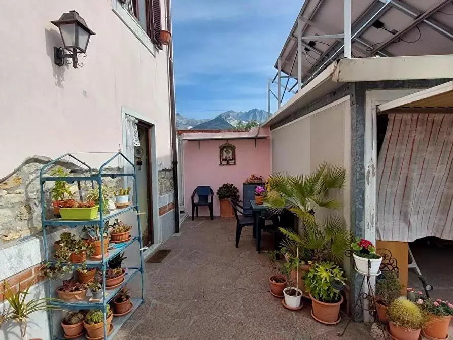 Immagine 33 di Casa bifamiliare in vendita  a Carrara