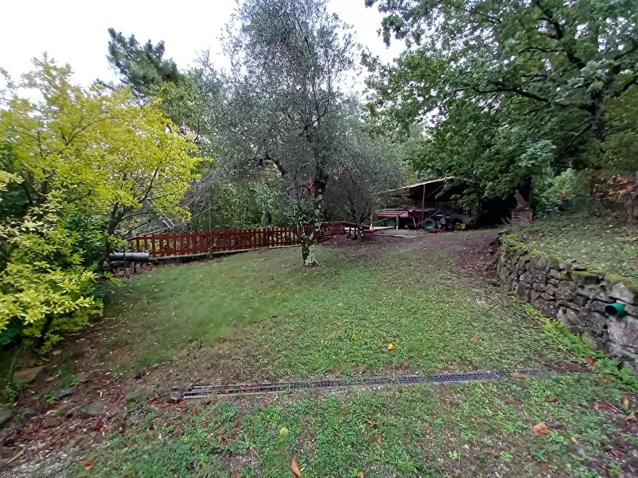 Immagine 11 di Rustico / casale in vendita  a Capannori