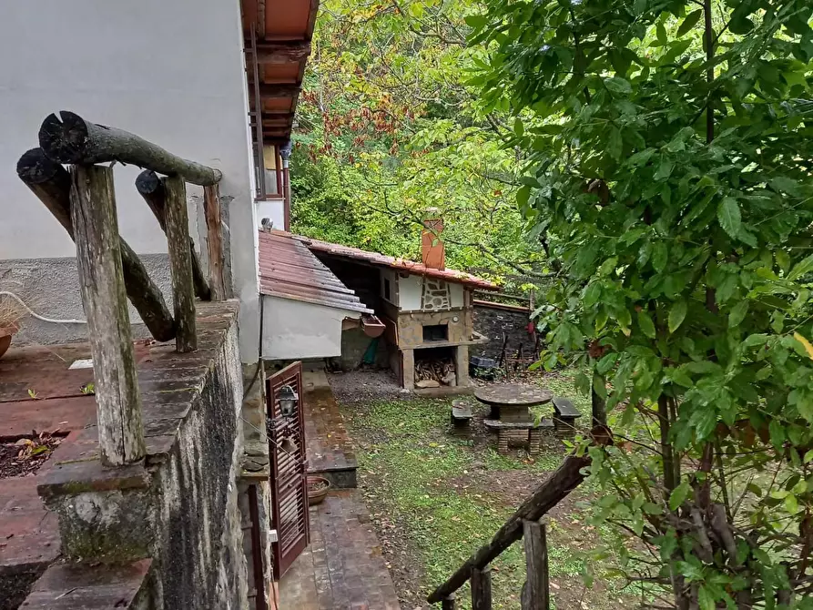 Immagine 7 di Rustico / casale in vendita  a Capannori