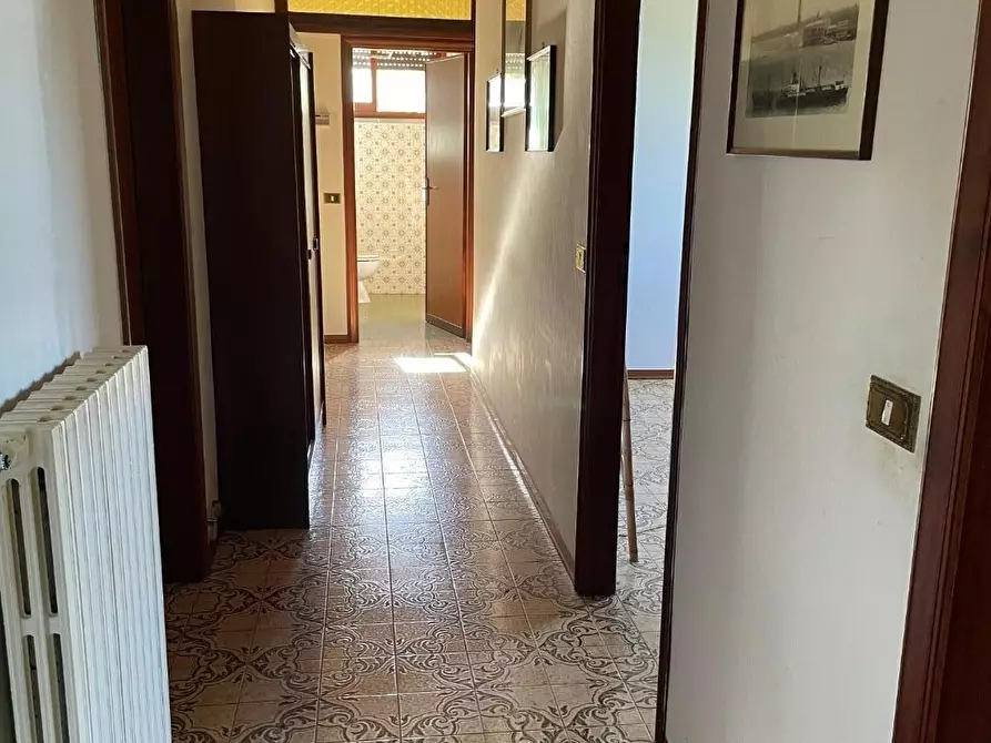 Immagine 6 di Villa in vendita  a Forte Dei Marmi