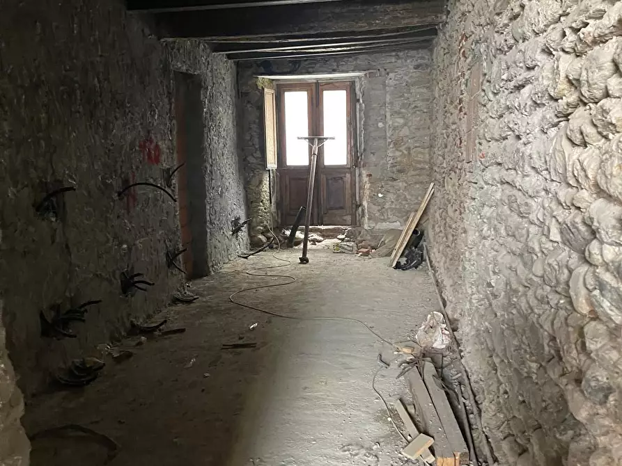 Immagine 6 di Appartamento in vendita  a Massa