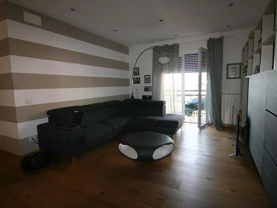 Immagine 7 di Appartamento in vendita  a Carrara