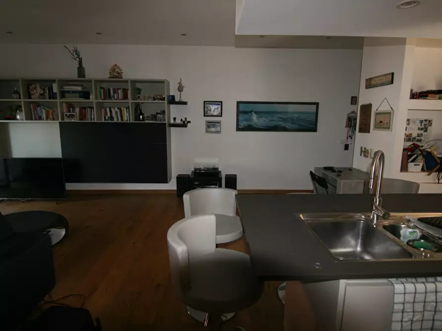 Immagine 4 di Appartamento in vendita  a Carrara