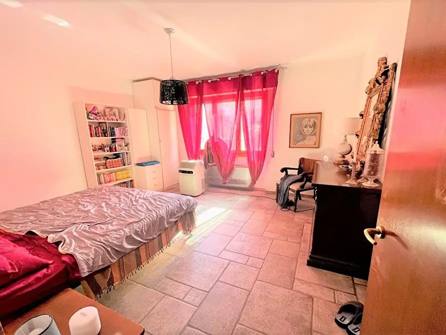 Immagine 8 di Villa in vendita  a Certaldo