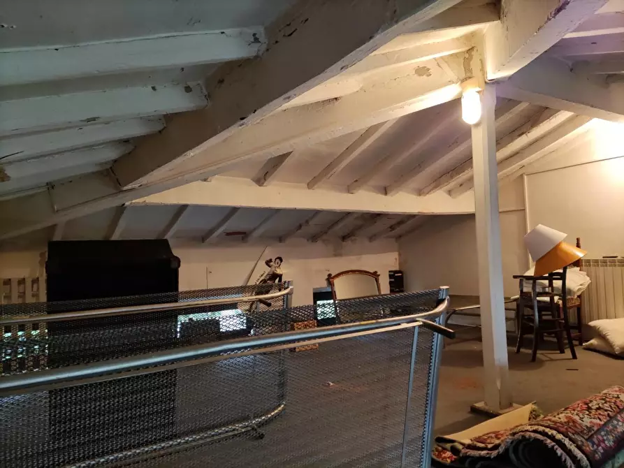 Immagine 10 di Villa in vendita  a Carrara