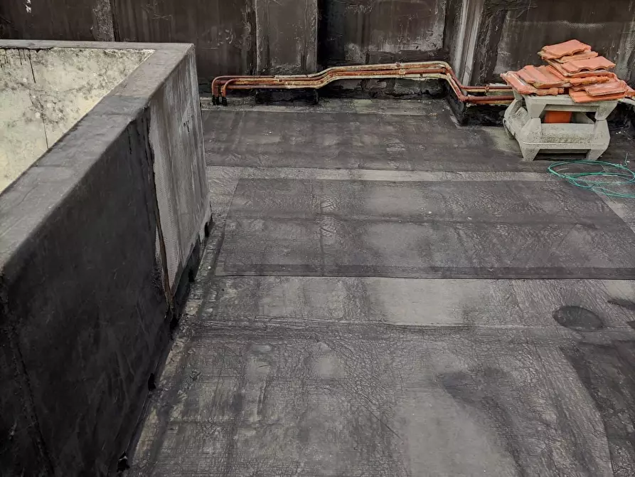 Immagine 11 di Villa in vendita  a Carrara