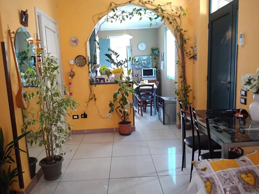 Immagine 2 di Casa semindipendente in vendita  a Carrara