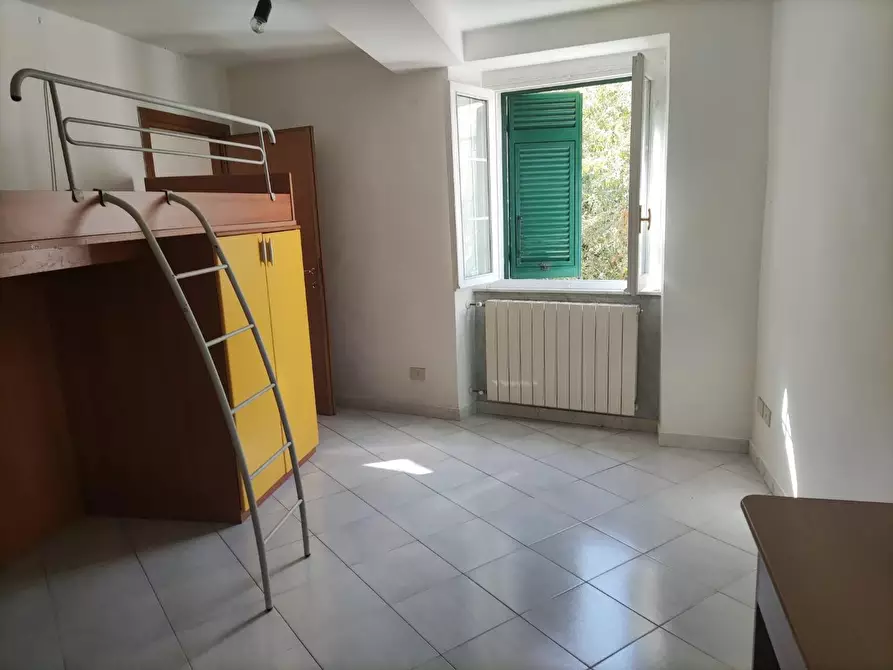 Immagine 11 di Appartamento in vendita  a Carrara