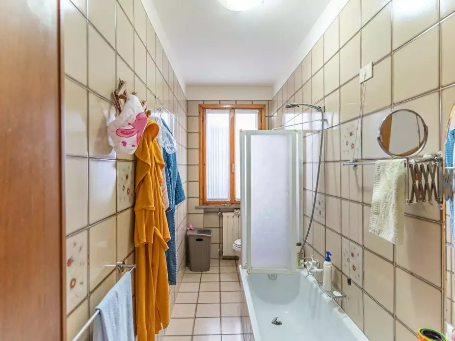 Immagine 19 di Appartamento in vendita  a Lamporecchio