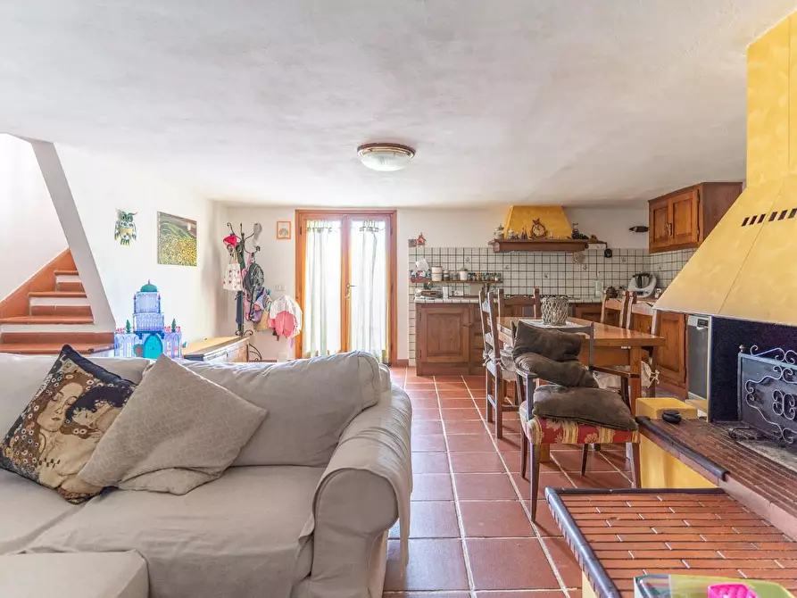 Immagine 17 di Appartamento in vendita  a Lamporecchio