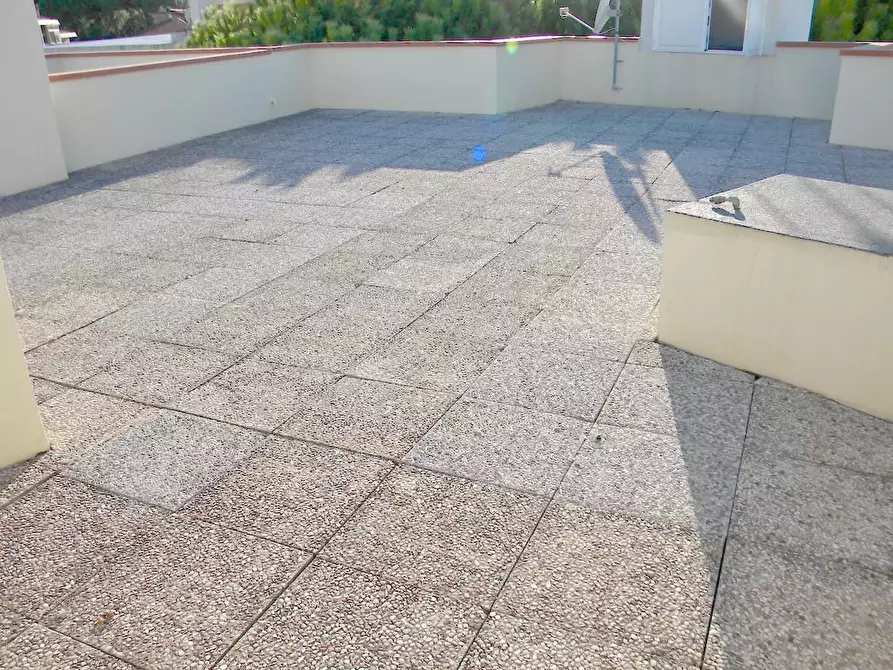 Immagine 11 di Appartamento in vendita  a Pisa