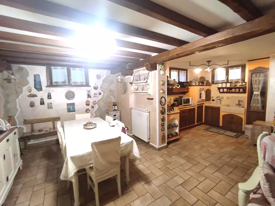 Immagine 25 di Casa semindipendente in vendita  a Castelnuovo Magra