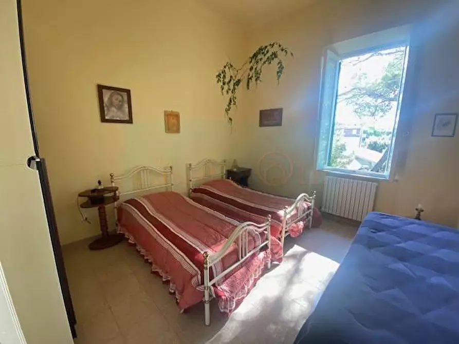 Immagine 22 di Villa in vendita  a Livorno