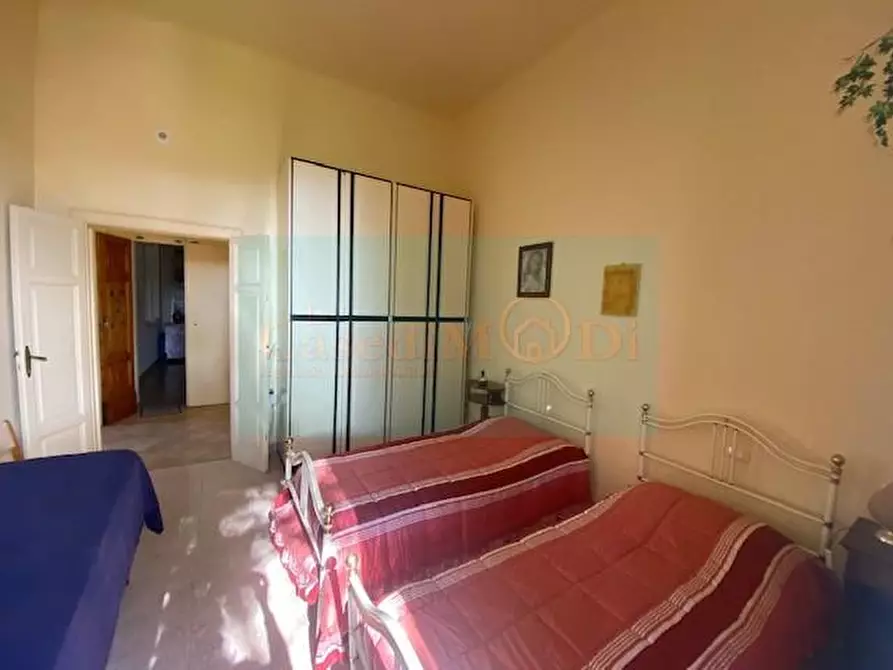 Immagine 23 di Villa in vendita  a Livorno