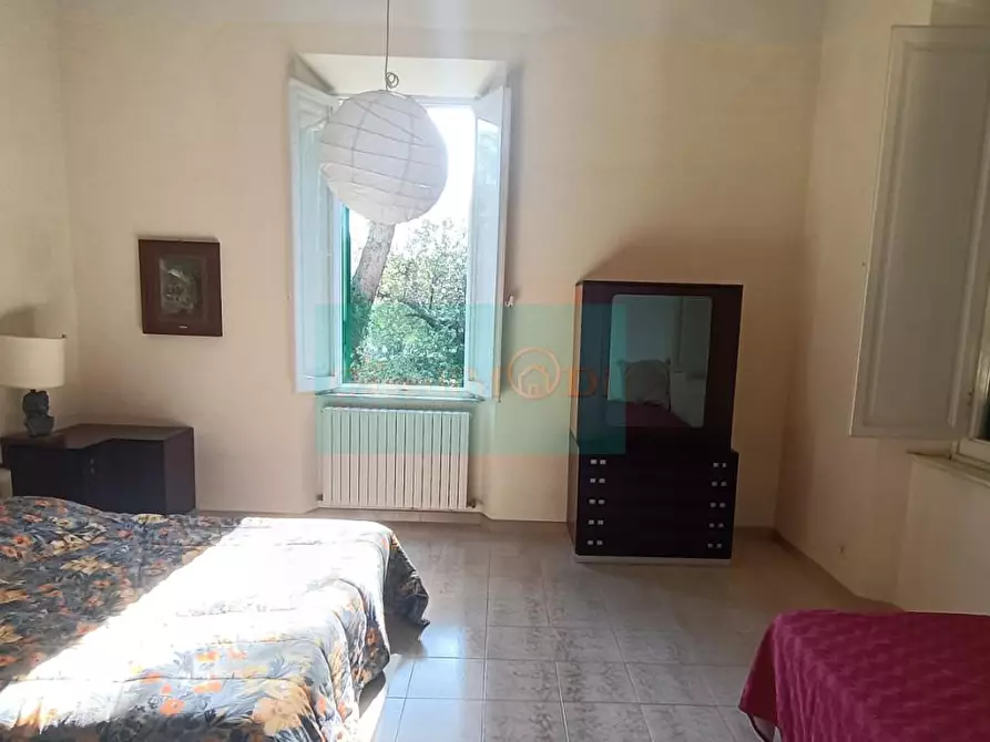 Immagine 48 di Villa in vendita  a Livorno