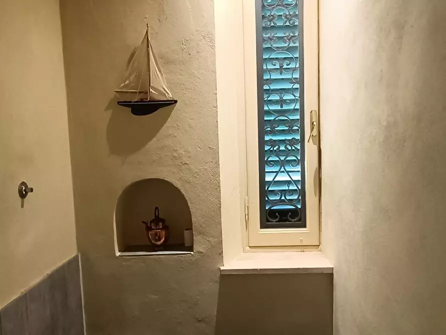 Immagine 28 di Villa in vendita  a Livorno