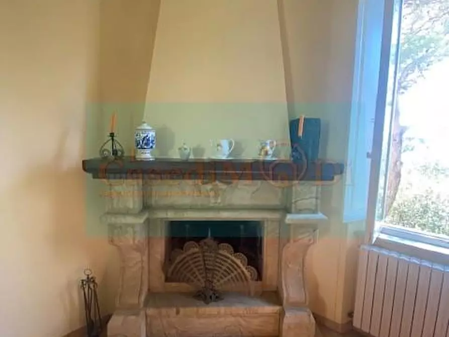 Immagine 15 di Villa in vendita  a Livorno