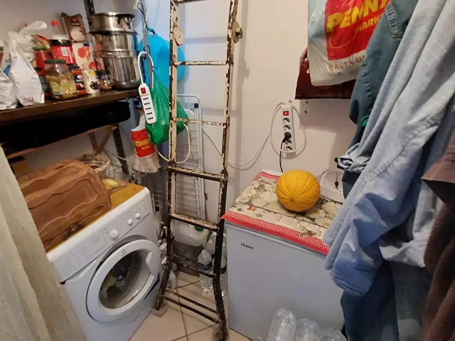 Immagine 10 di Appartamento in vendita  a Buti