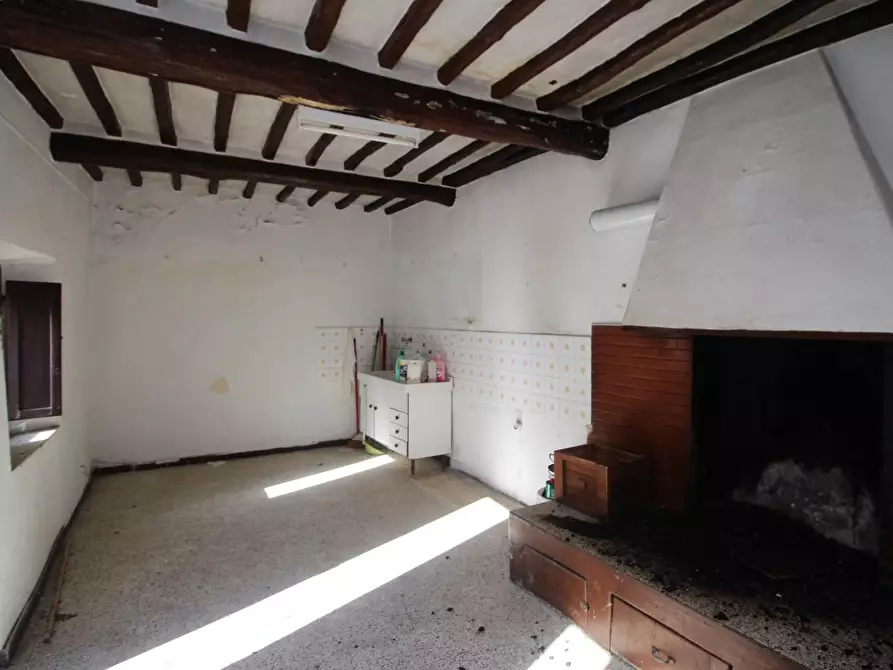 Immagine 20 di Casa colonica in vendita  a Gaiole In Chianti