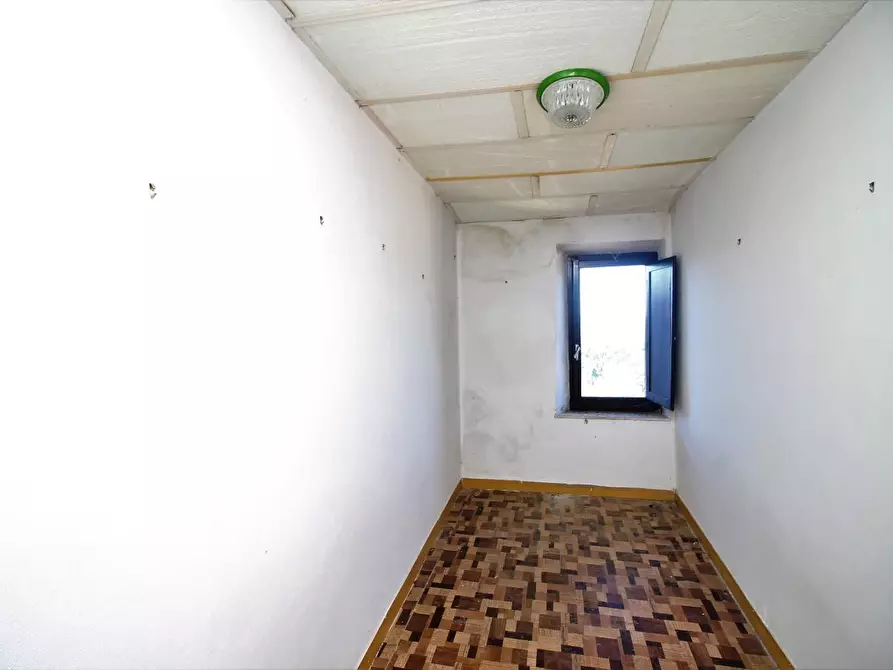 Immagine 28 di Casa colonica in vendita  a Gaiole In Chianti