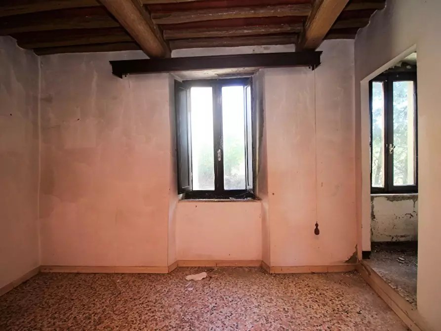 Immagine 24 di Casa colonica in vendita  a Gaiole In Chianti