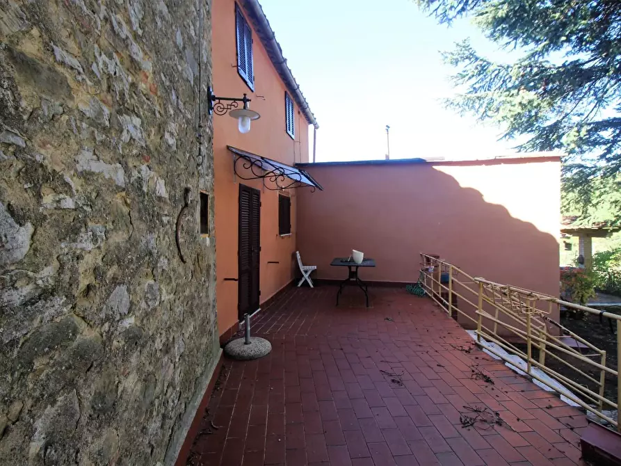 Immagine 36 di Casa colonica in vendita  a Gaiole In Chianti